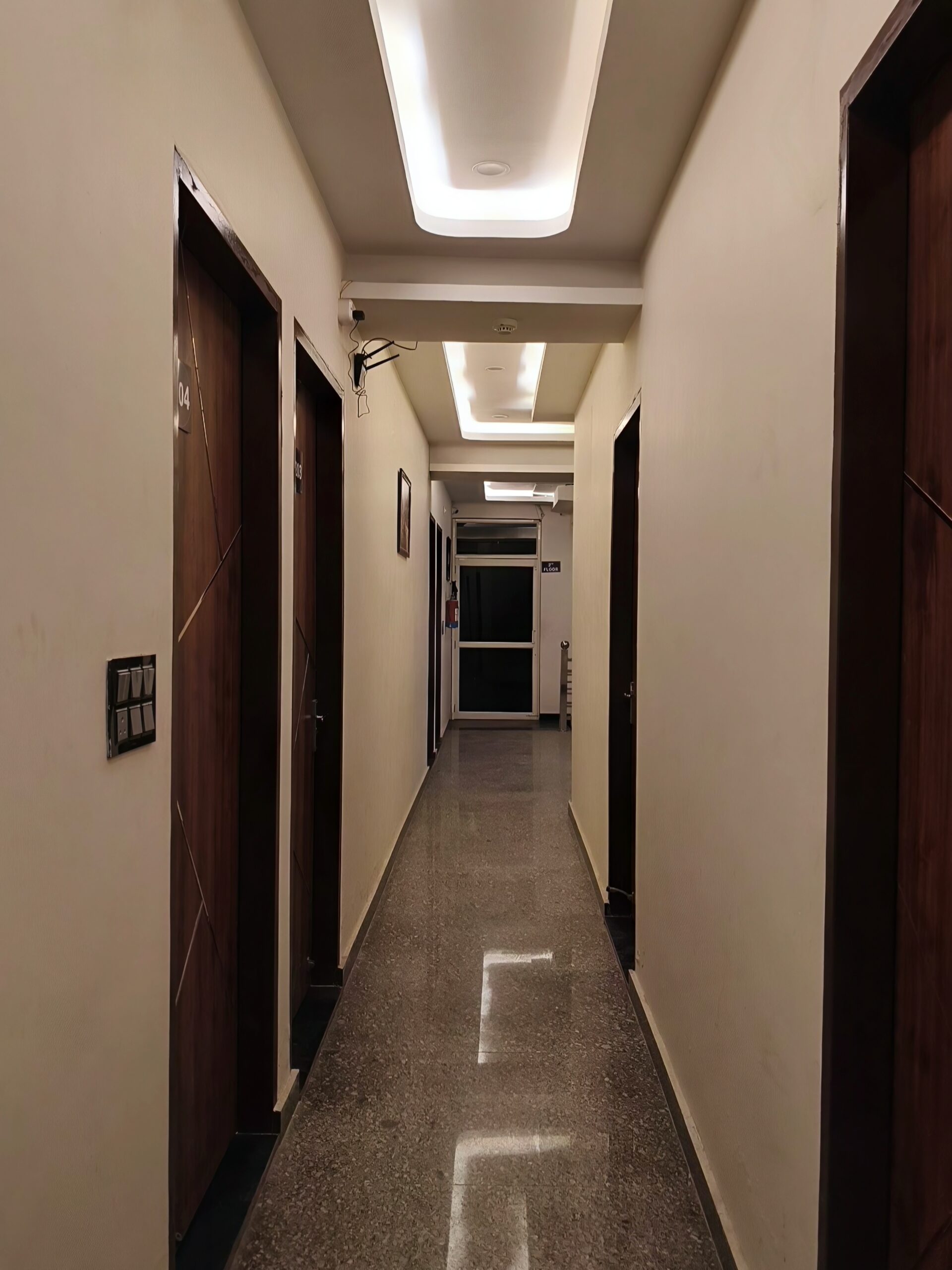 Front exterior 06
