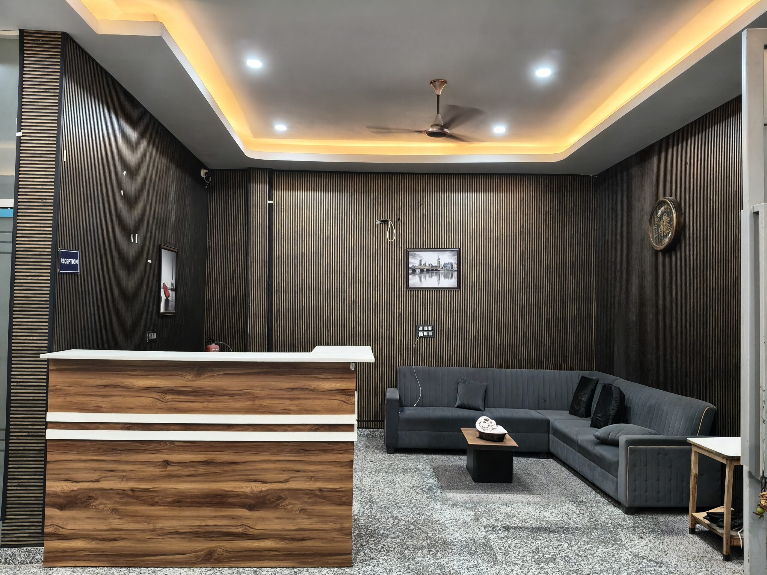 Hotel Lobby 01